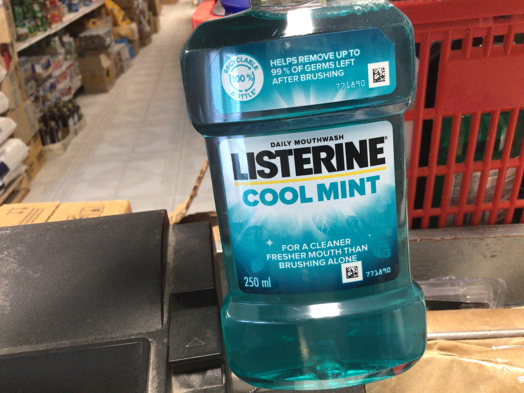 Listerine CM